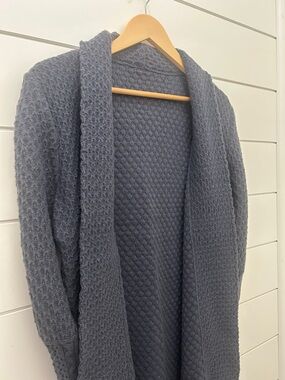 New Handmade Chunky Knit Wool Cardigan in Grey • Women’s Small